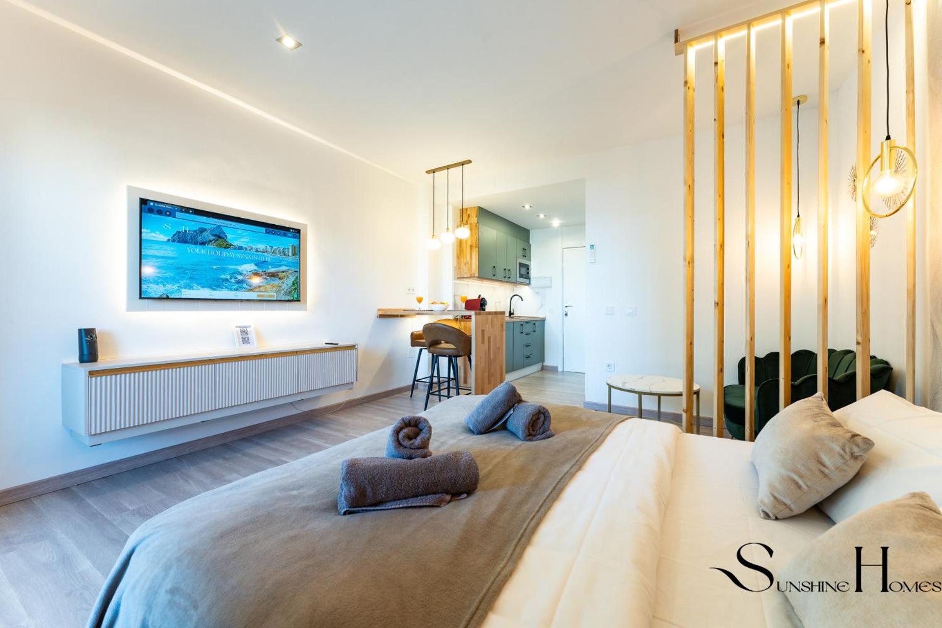 Seaview Beachfront Studio With Aqua Park & Balcony Benalmádena Exteriör bild