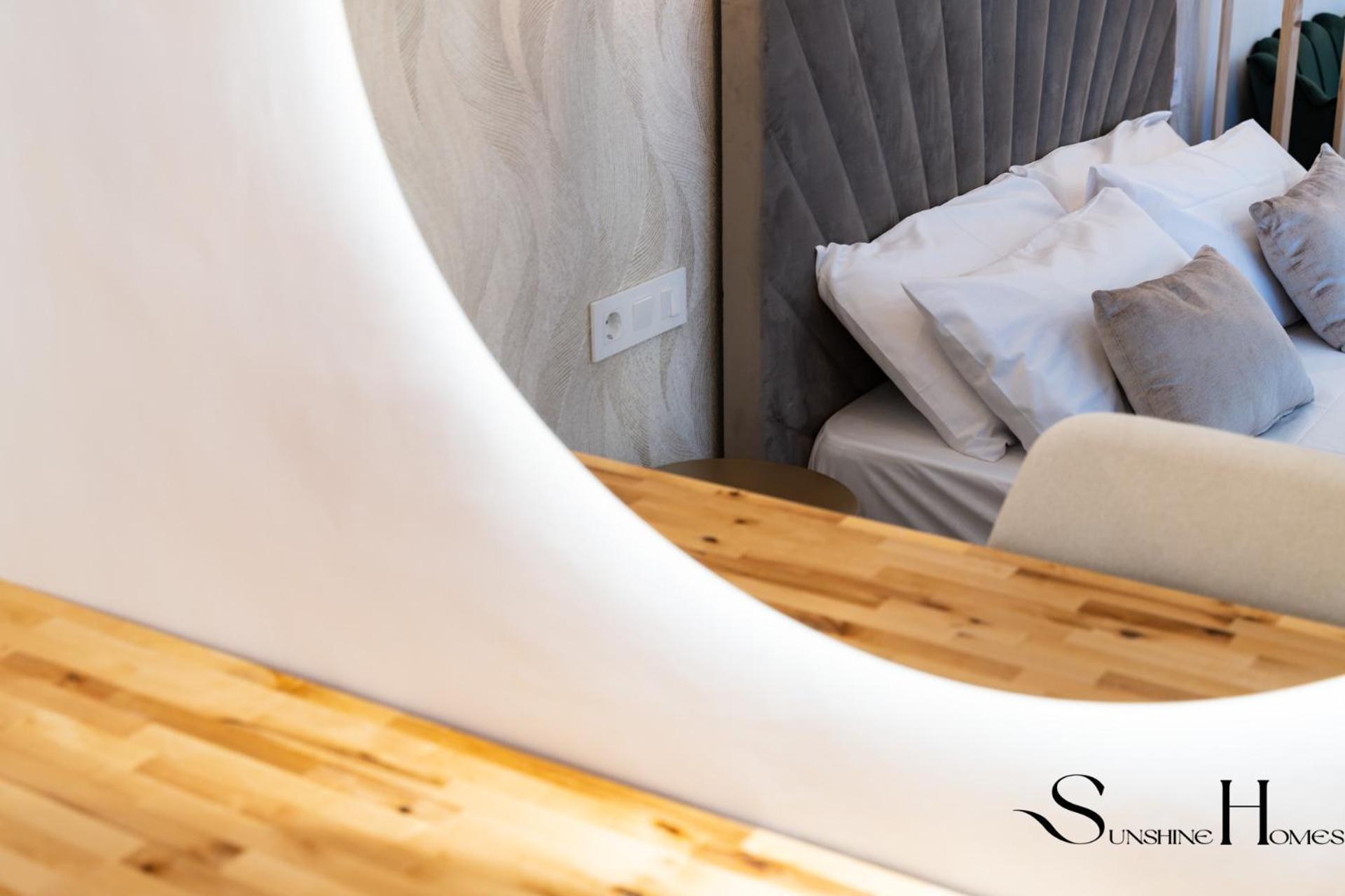 Seaview Beachfront Studio With Aqua Park & Balcony Benalmádena Exteriör bild