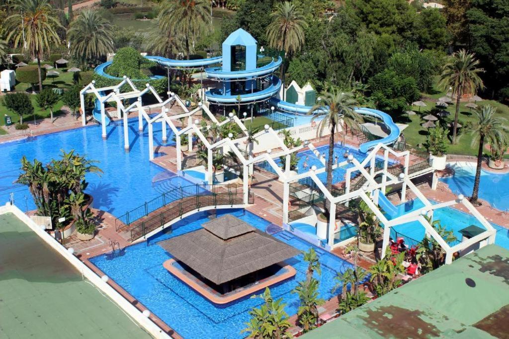 Seaview Beachfront Studio With Aqua Park & Balcony Benalmádena Exteriör bild