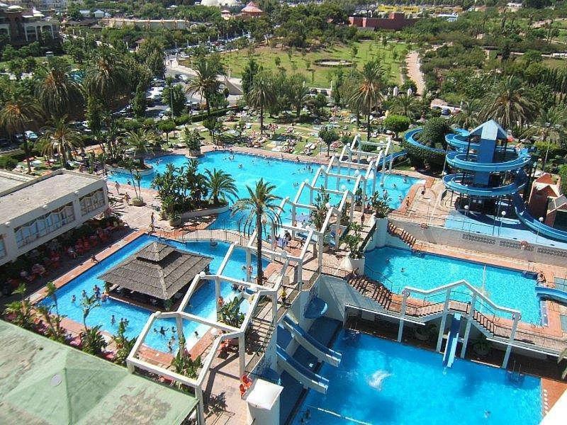 Seaview Beachfront Studio With Aqua Park & Balcony Benalmádena Exteriör bild