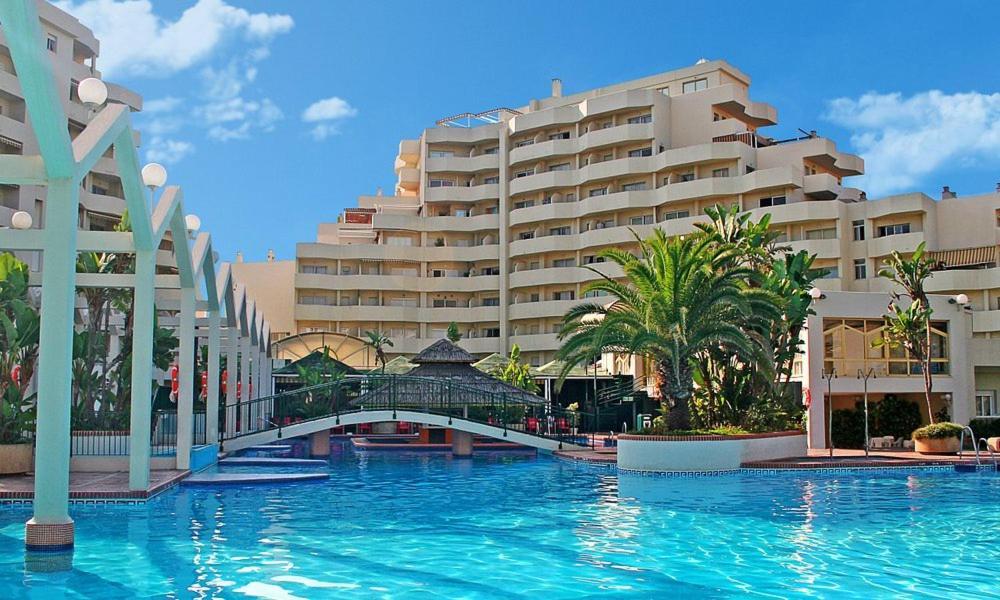 Seaview Beachfront Studio With Aqua Park & Balcony Benalmádena Exteriör bild